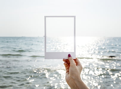 empty photo border pointed at ocean thumbnail