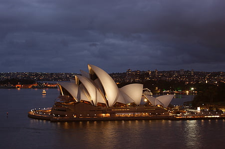 Sidney Opera House during night thumbnail