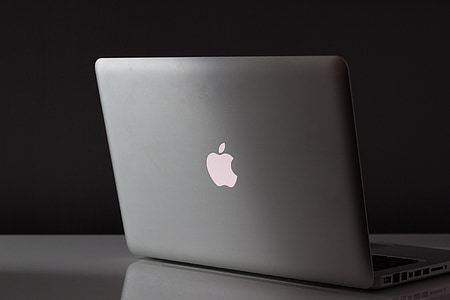 silver MacBook turn on thumbnail