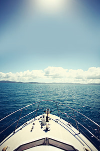 white boat thumbnail