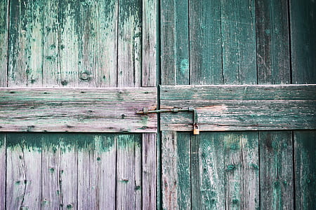photo of locked wooden door thumbnail