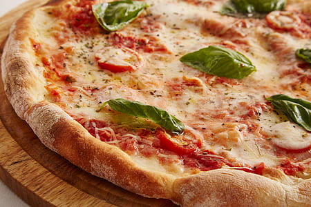 pizza with vegetable toppings thumbnail