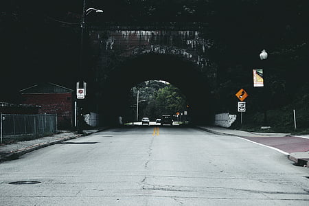 cars passing through tunnel thumbnail