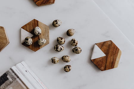 Quail eggs and white marble thumbnail