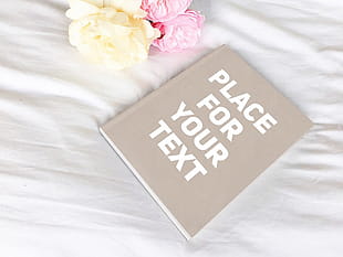 Realistic Magazine Cover Mockup psd file