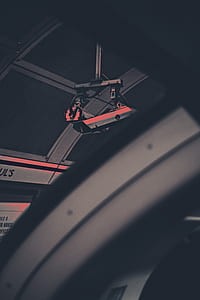 black hanging spotlight thumbnail