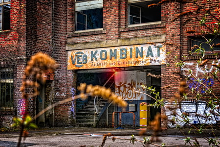 VEB Kombinat building thumbnail