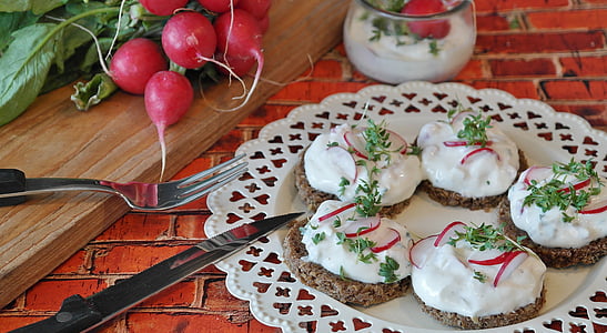 photo of baked dish with spread toppings thumbnail