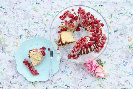 doughnut with berries thumbnail