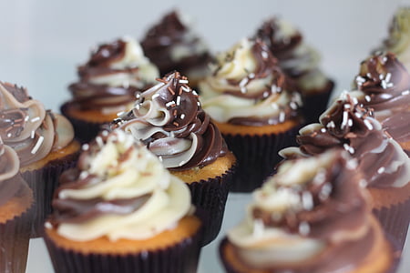 selective focus photography of cupcake thumbnail
