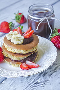 Pancake With Sliced Strawberries thumbnail