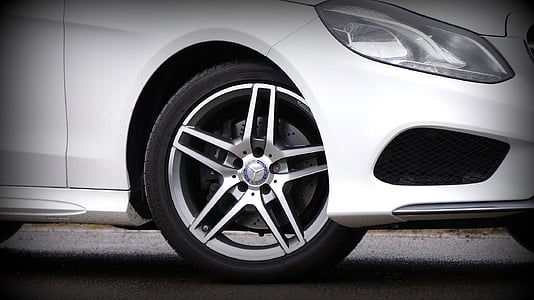 gray Mercedes-Benz wheel with tire thumbnail