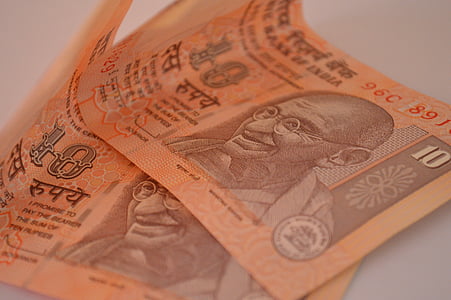 two 10 Indian rupee banknotes thumbnail