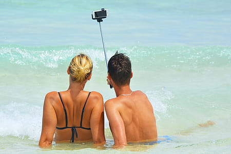 Selfie in Sea thumbnail