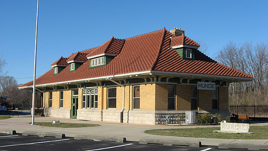Visitor Center for Cardinal Greenway in Muncie, Indiana thumbnail
