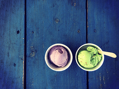 two flavored ice cream served on white cup thumbnail
