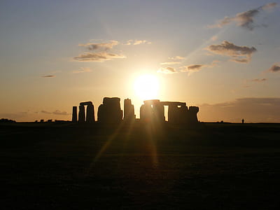 silhouette of Stone Hinge thumbnail