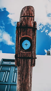 Brown Wood Stand thumbnail