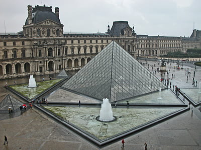 aerial photography of Louvre Musem during daytime thumbnail