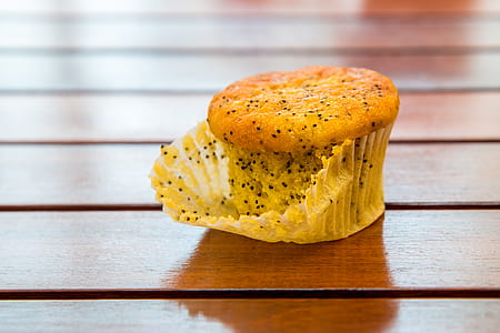 round cupcake thumbnail