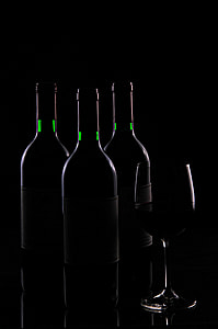 wine bottles illustration thumbnail