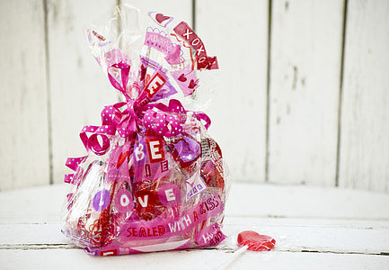 pink valentines gift pack thumbnail