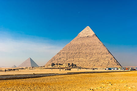 great pyramid on field thumbnail