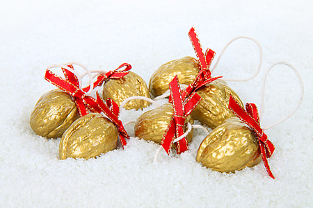 Golden Nugget Christmas Decorations thumbnail