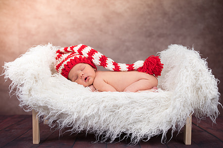 Baby having a sleep thumbnail