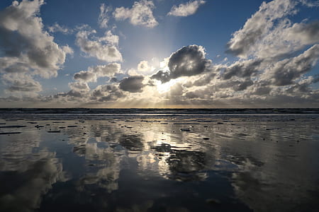 photography of horizon thumbnail