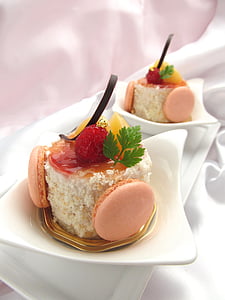 two desert foods thumbnail