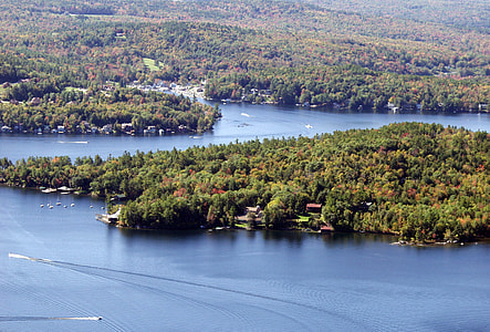 Lake landscape at Sunapee, New Hampshire thumbnail