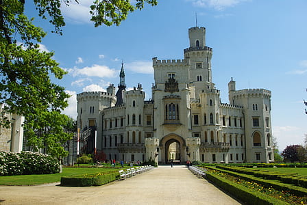 white concrete castle thumbnail