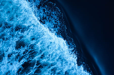 ocean wave during night thumbnail