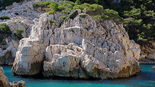 rocky island thumbnail