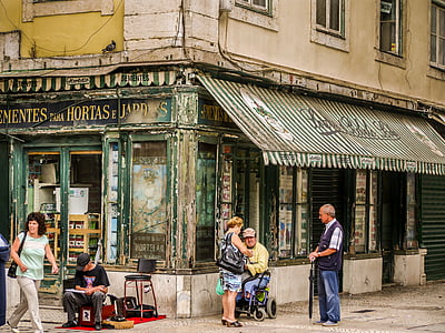 people on street sidewalk thumbnail