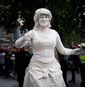 Street Performers, Edinburgh Fringe thumbnail