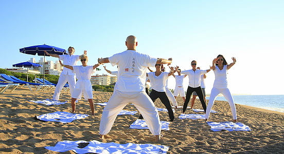 people taking martial arts thumbnail