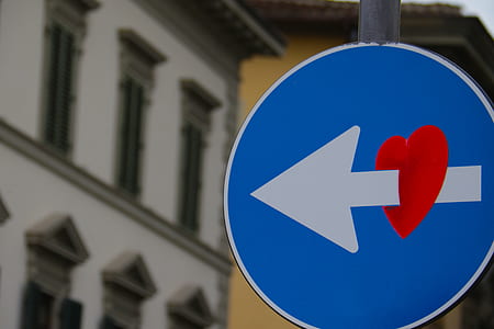 arrow street signage thumbnail