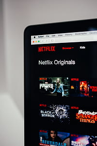 laptop, macbook, apple, netflix thumbnail