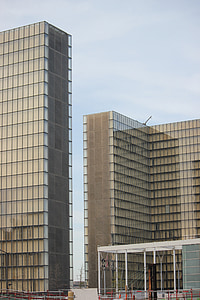 architectural photography of buildings thumbnail