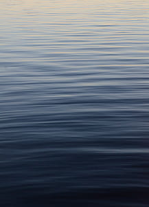 optical illusion of body of water thumbnail