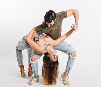 couple dancing tango with white background thumbnail