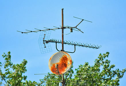 antenna during daytime thumbnail