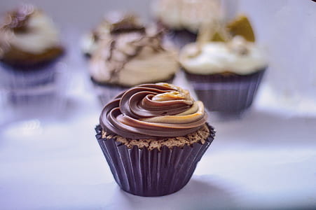 Chocolate Cupcakes thumbnail