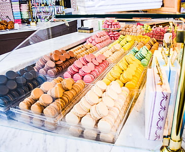 pile of macaroons thumbnail