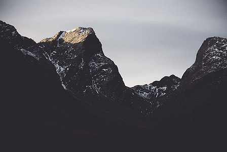 Morning light on the monoliths. thumbnail