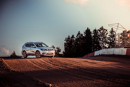 Grey Sport Utility Vehicle thumbnail