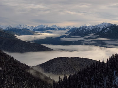 mountain under blue sky during daytime thumbnail