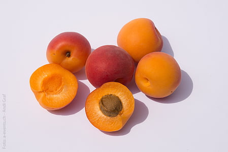 bunch of peach fruits thumbnail